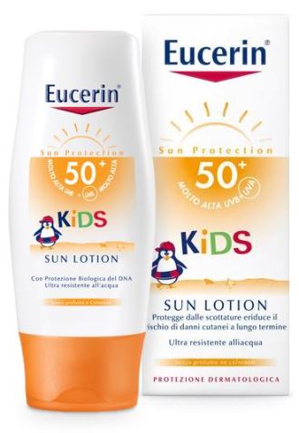 EUCERIN KIDS SUN LOTION FP 50+ Crema solare specificamente sviluppata per proteggere la pelle dei bambini al di sopra di 1 anno dalle scottature e garantire una protezione biologica alle cellule, ridu