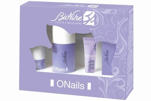 BioNike ONails Trattamento per l'igiene e la cosmesi del viso. Formato Cofanetto natalizio 2014. Cod. 13960