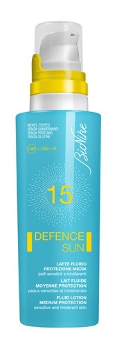 NICKEL TESTED SENZA CONSERVANTI SENZA PARABENI SENZA GLUTINE BioNike 15 DEFENCE SUN LATTE FLUIDO PROTEZIONE MEDIA pelli sensibili e intolleranti Prodotto leggero e non appiccicoso, ideale per il corpo